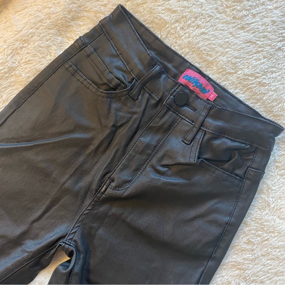 Edikted LUNA FAUX LEATHER FLARE JEANS - Picture 10 of 11